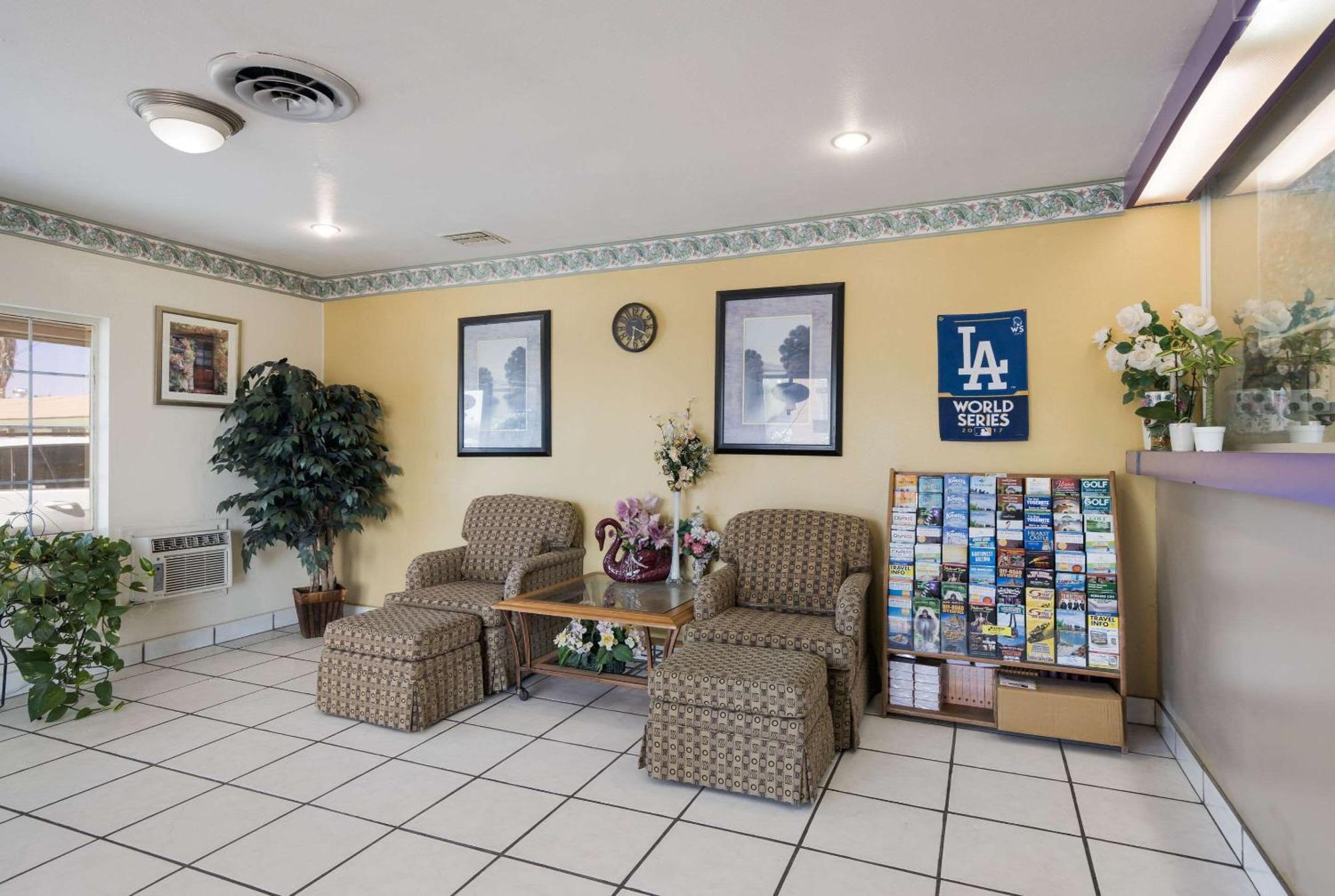 Rodeway Inn & Suites Blythe I-10 Bagian luar foto