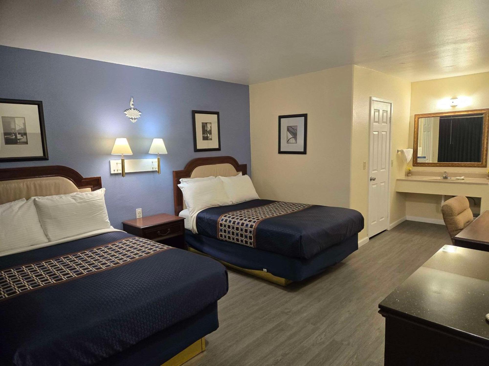 Rodeway Inn & Suites Blythe I-10 Bagian luar foto