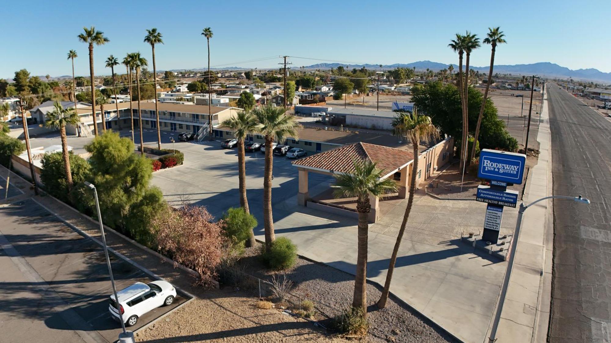 Rodeway Inn & Suites Blythe I-10 Bagian luar foto