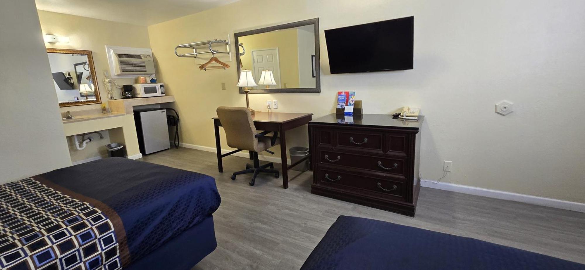 Rodeway Inn & Suites Blythe I-10 Bagian luar foto
